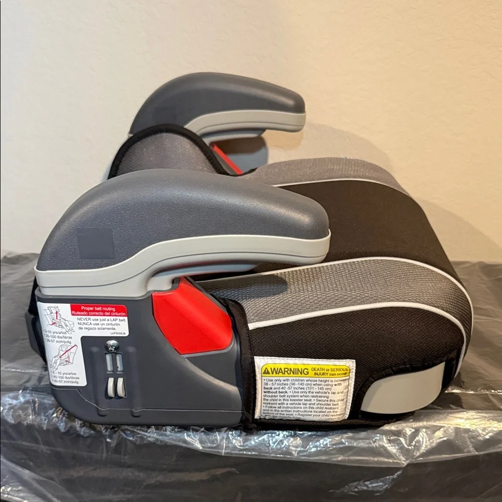 Graco Black Booster Seat for Kids - Picture 3 of 11